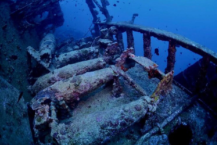 USS エモンズ 沖縄本島ダイビングポイント | DIVE Explorers（ダイブ